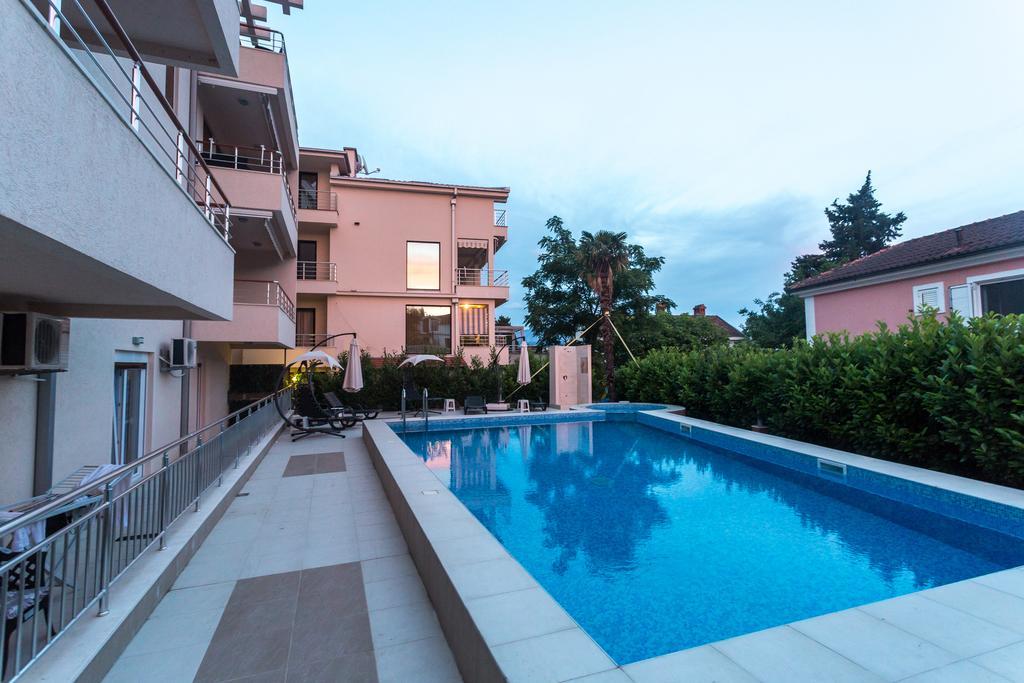 Apartments Rivijera Herceg Novi Exterior foto