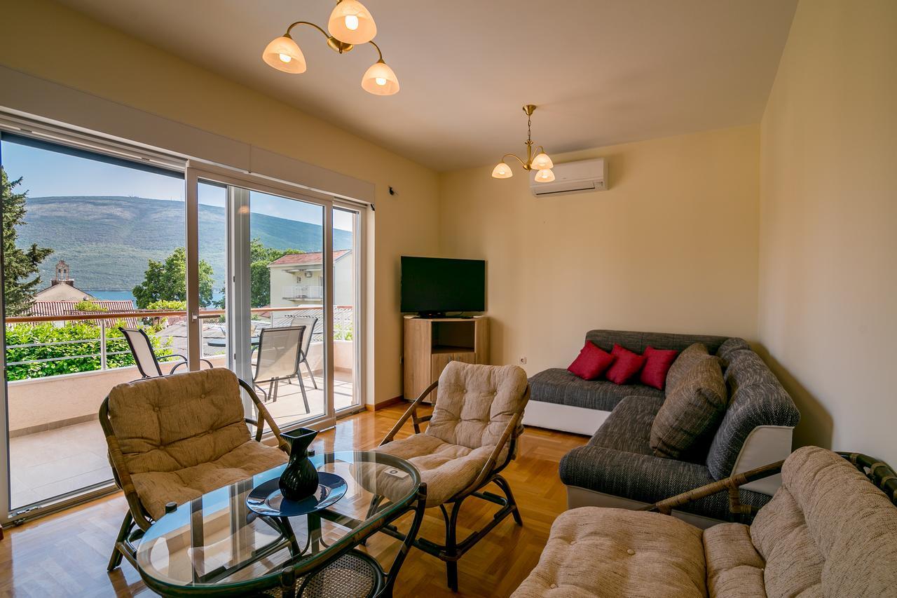 Apartments Rivijera Herceg Novi Exterior foto